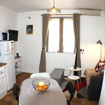 Cosy Climatise Dans Un Village Du Minervois *
