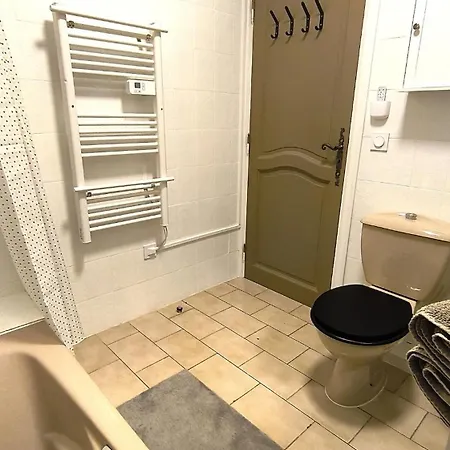 아파트 Cosy Climatise Dans Un Village Du Minervois